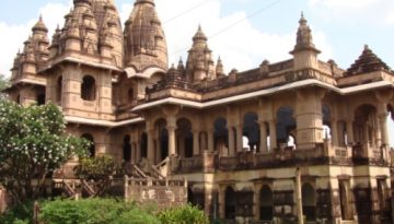 Naulakha Temple in Deoghar, Jharkhand
